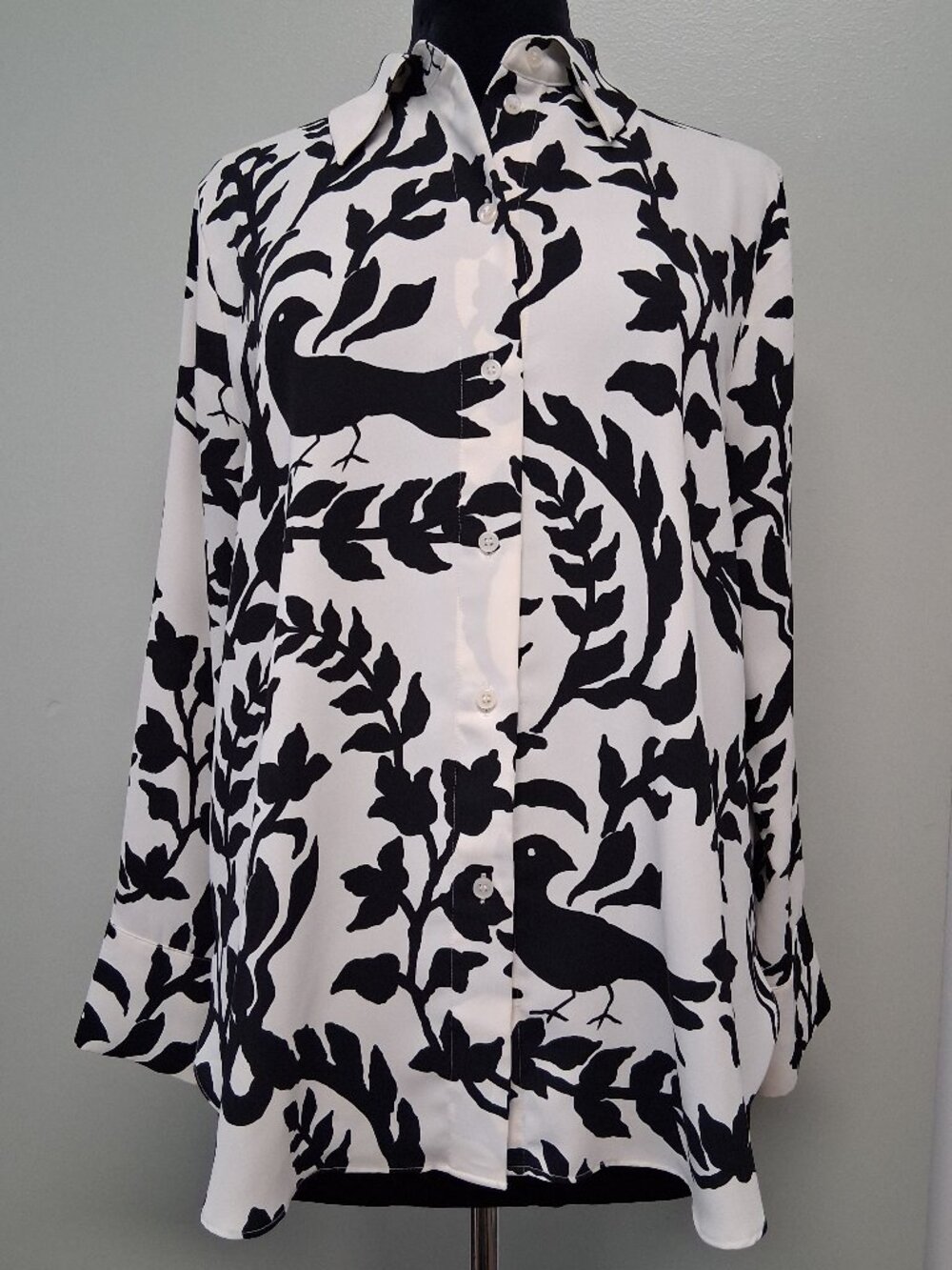 H&M Button Down Pointed Collar Shirt Black White Sz L
